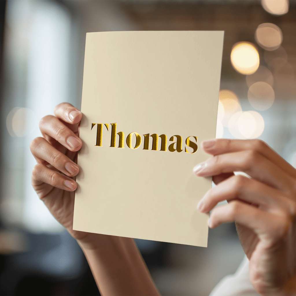 Réalité augmentée reliant un catalogue papier à une tablette numérique